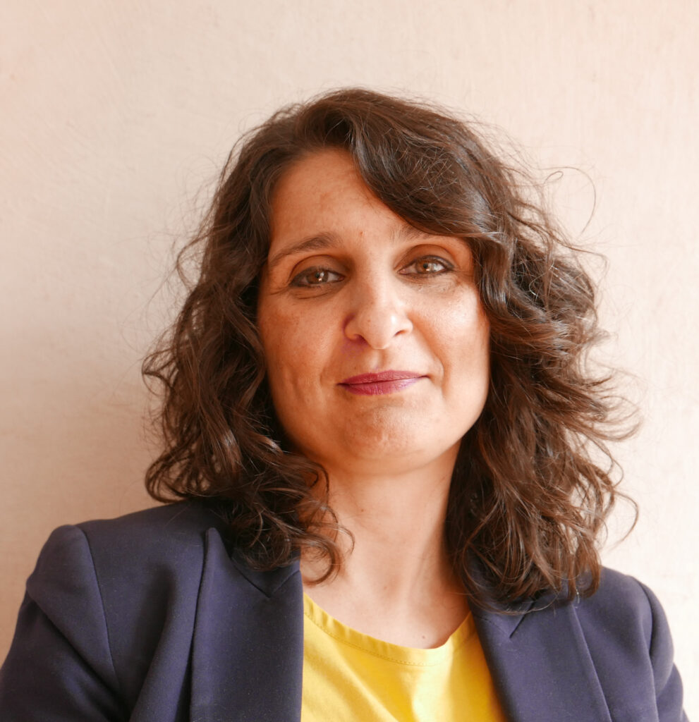Dr Farriba Schulz