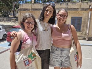 Students with a lecturer