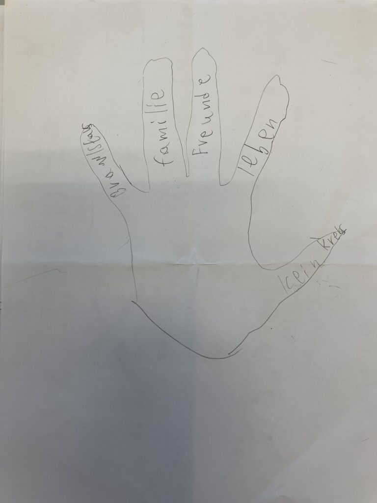 IMG_12_hand