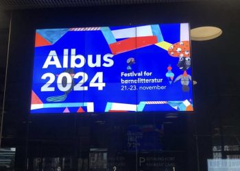 Screen presentation at an event